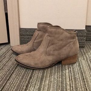 Suede Ankle boots